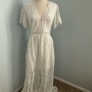 Chic White Lace Maxi Dress